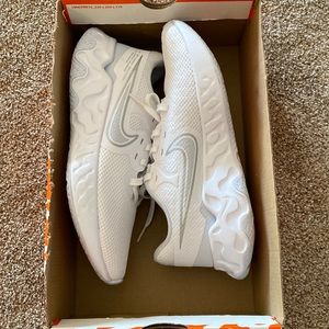 Women’s Nike Renew Ride 2 size 9